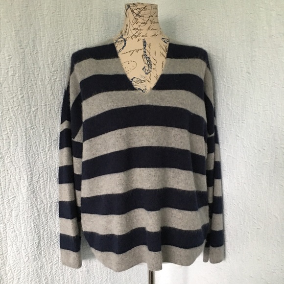 VINCE Striped Gray Navy 100% Cashmere V-Neck Sweater M - Picture 4 of 13